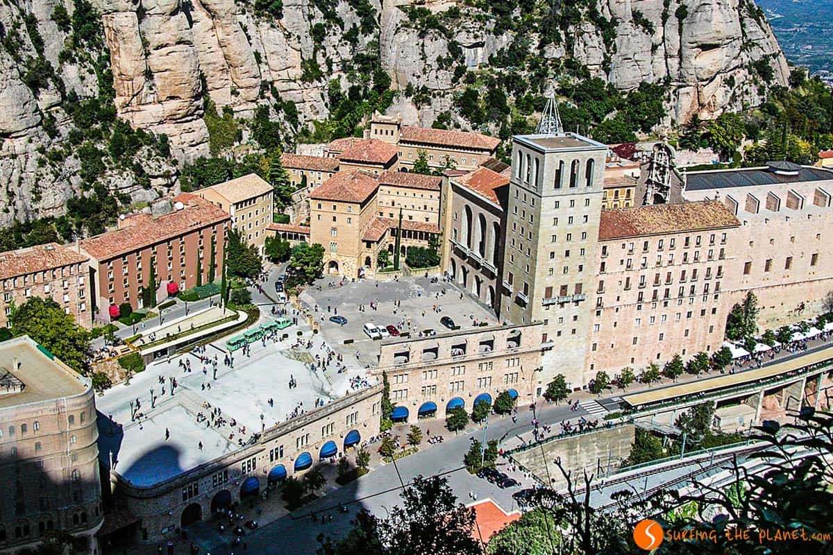 Monastero Montserrat dall'alto